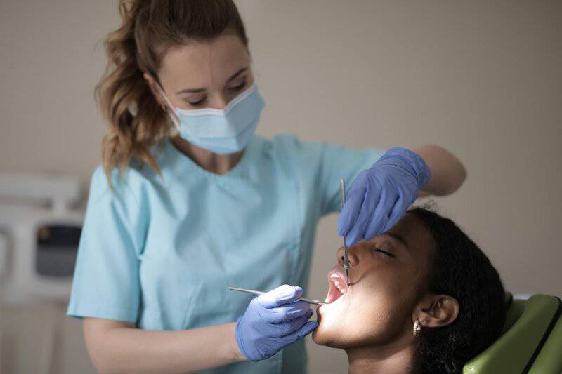 The Surprising Link Between Dental Health and Heart Disease in Seniors