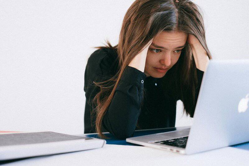 Monday Work Anxiety? Study Says It&#8217;s More Harmful Than You Know