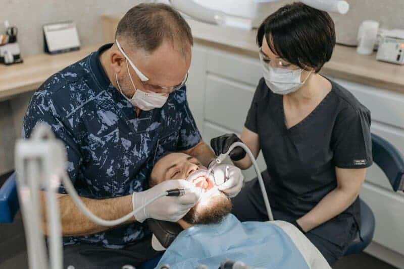 The Surprising Link Between Dental Health and Heart Disease in Seniors