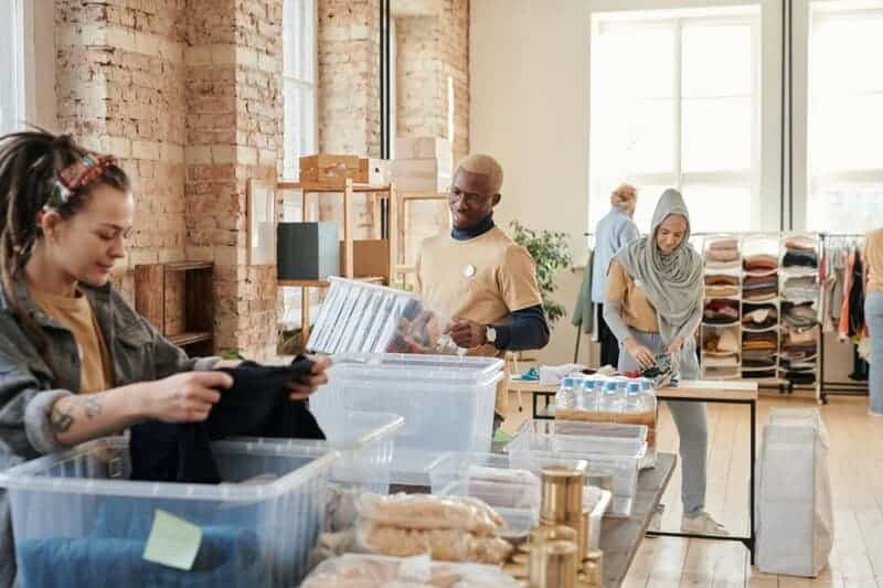 30 Subtle Signs that Someone is a Good Person