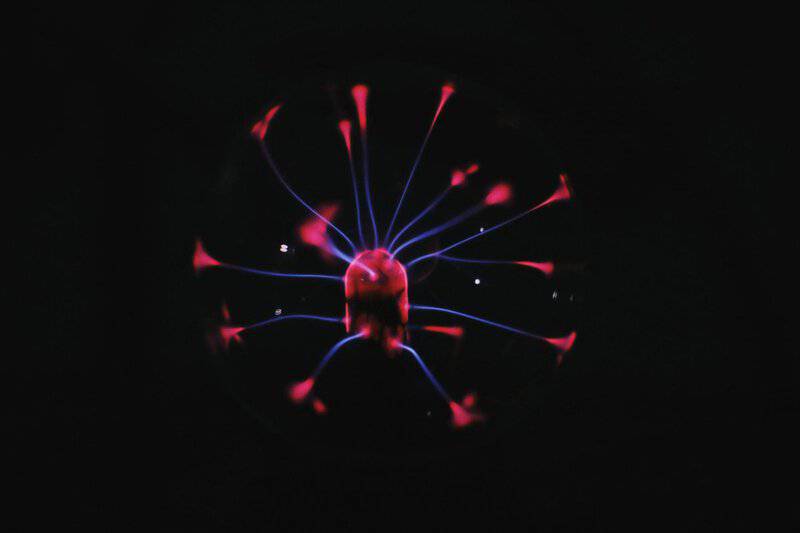 Why Time Travel Might Already Be Happening (And You&#8217;re Living in the Past)