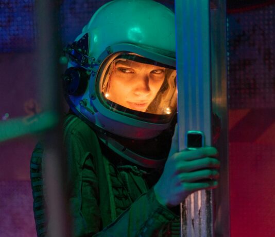 How Space Travel Literally Turns Astronauts Into Time Travelers