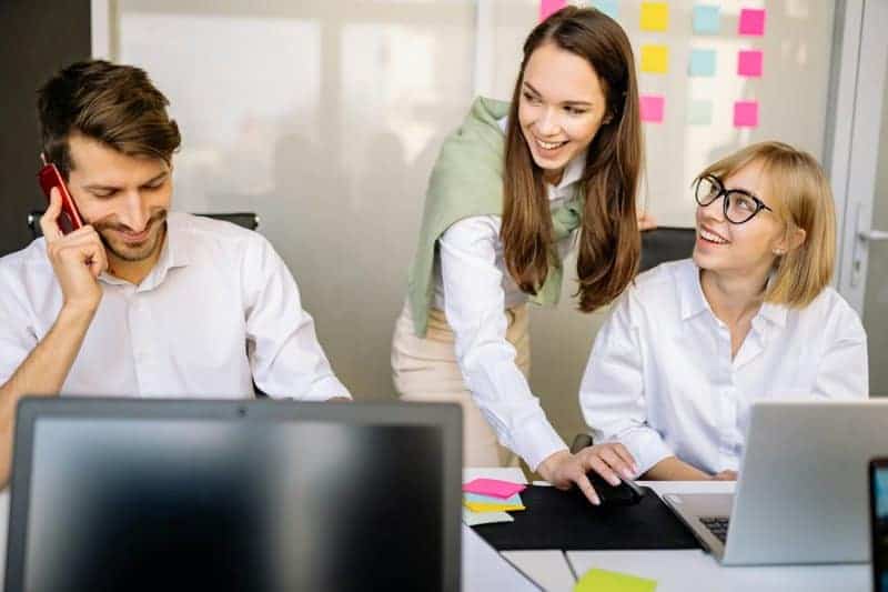 The Bias Blind Spot: Why Smart People Make Stupid Choices (And How to Stop)