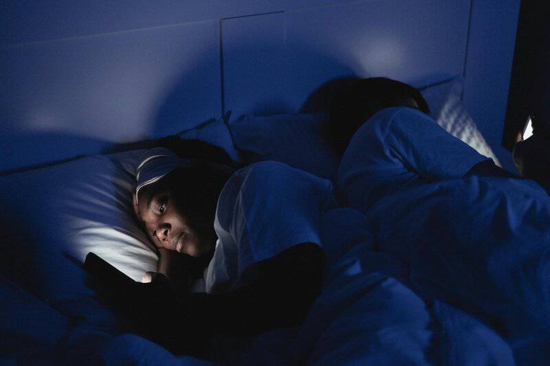 New Research: Why Your Sleep Needs Change After 65 (And How to Adapt)