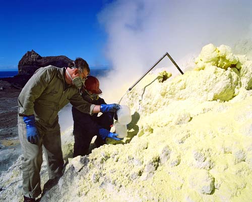 Volcanic Genesis: How 2025&#8217;s Most Dramatic Island Formation Reveals Earth&#8217;s Creative Power