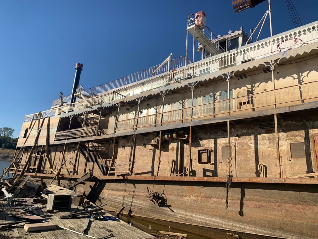 The Mississippi River Dried Up and Revealed Environmental Horrors Nobody Was Prepared For