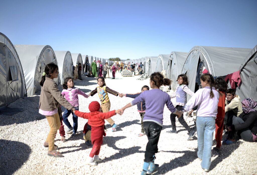 The Volunteer Work That Actually Extends Your Lifespan (Research Proves It)