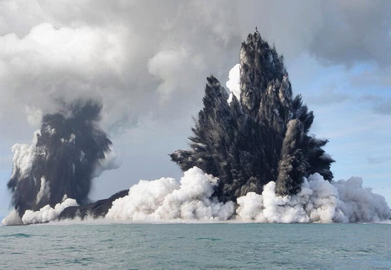 Volcanic Genesis: How 2025&#8217;s Most Dramatic Island Formation Reveals Earth&#8217;s Creative Power