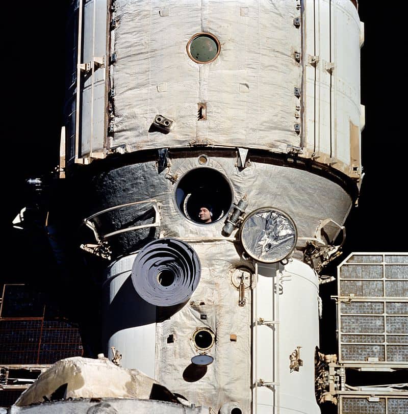 13 Real Stories of Astronaut Isolation That Make Space Look Terrifying