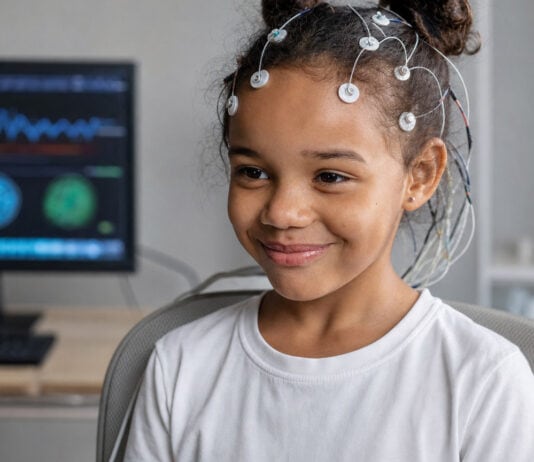 Brain Waves at Age 9 Predict Teen Anxiety and Depression