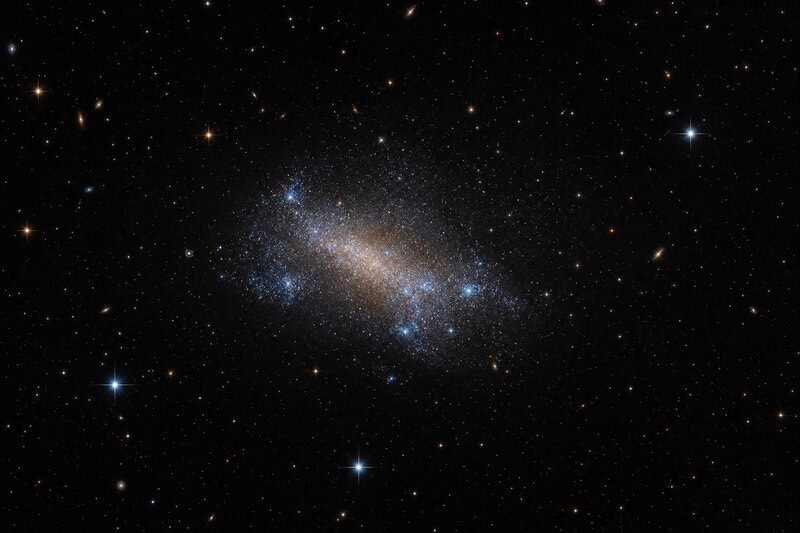 Hubble Shows How a Dwarf Galaxy Cleared the Early Universe’s Hydrogen Fog