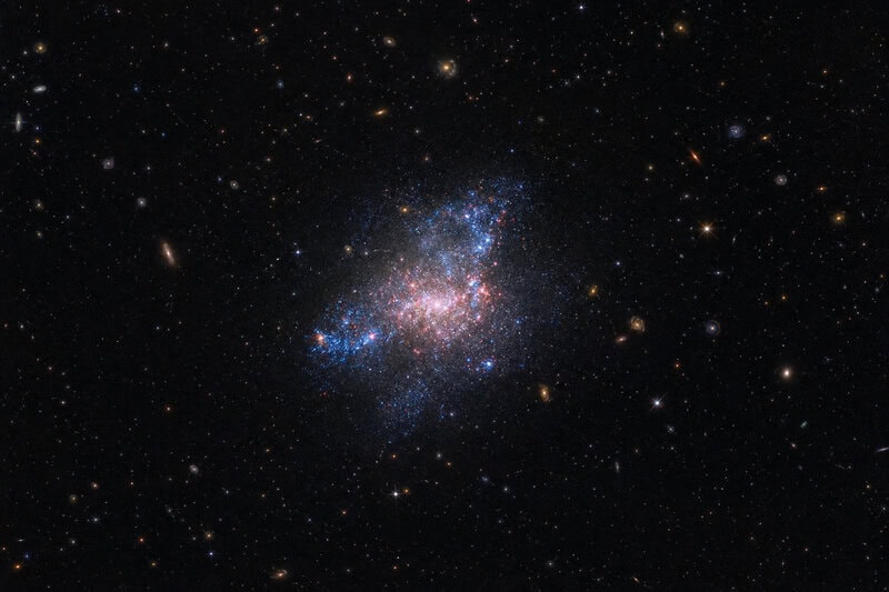 Hubble Shows How a Dwarf Galaxy Cleared the Early Universe’s Hydrogen Fog