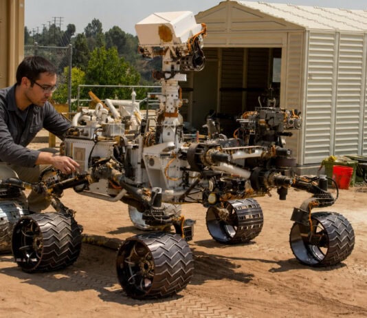 8 Engineering Breakthroughs Behind NASA’s New Wheel-Lifting Rover