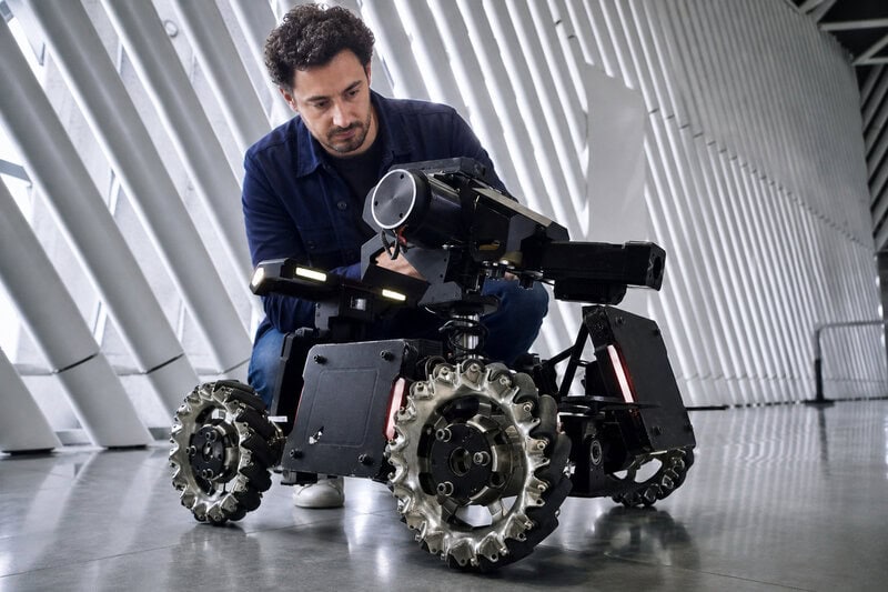 8 Engineering Breakthroughs Behind NASA’s New Wheel-Lifting Rover
