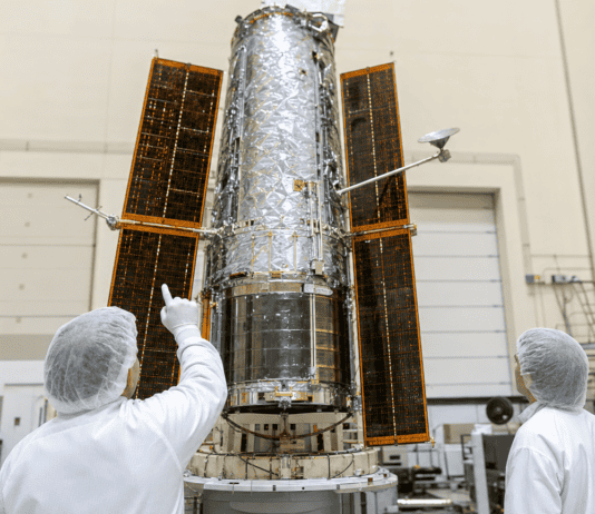 Swift Space Telescope Reentry: NASA’s Rescue Race