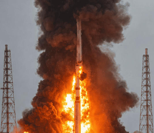 Blue Origin New Glenn: Why NASA’s Moon Plan Depends on It