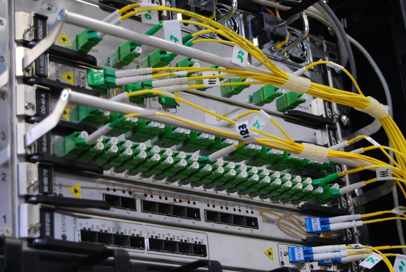 Quantum Networking Explained: Why Hacking It Breaks Physics
