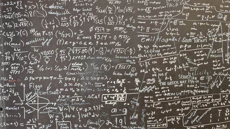 Quantum Gravity Research: How Local Operators Fix Its Free Parameters