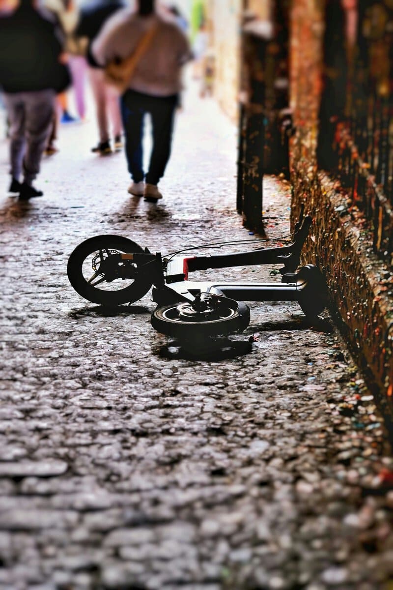 E-Scooter Injuries Hit Heads and Wrists Most: What Hospital Data Shows