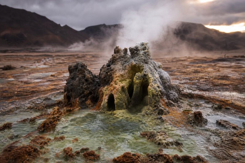 Geochemistry Origins of Life: Did Earth’s Rocks Force Life to Begin?