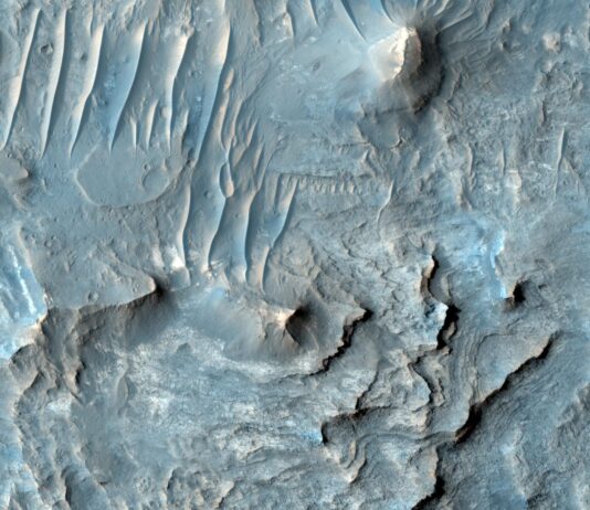Valles Marineris: Mars’s Canyon Is 10× Longer Than the Grand Canyon