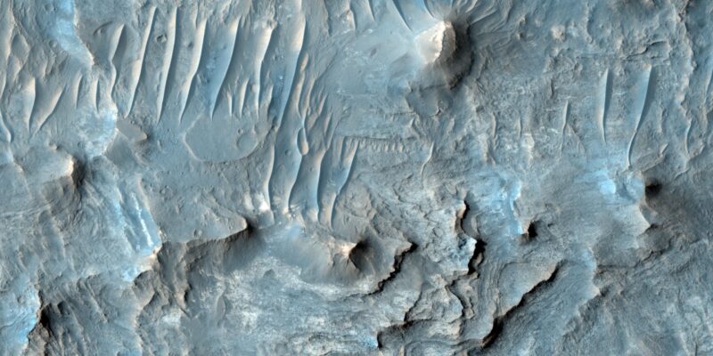 Valles Marineris: Mars’s Canyon Is 10× Longer Than the Grand Canyon