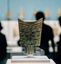 Who Owns Ancient Artifacts? The Legal Grey Zone Zendaya’s Earrings Exposed