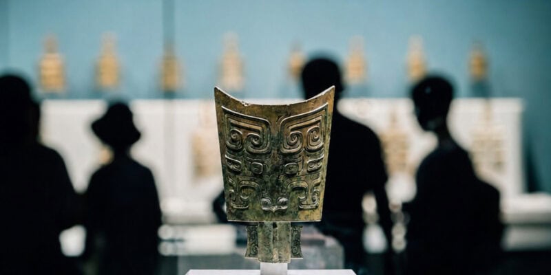 Who Owns Ancient Artifacts? The Legal Grey Zone Zendaya’s Earrings Exposed