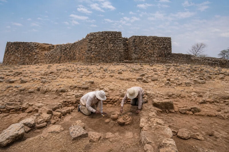 Angola’s Oldest Burials and Its Only Known Ancient Cremation Race a Rising Dam