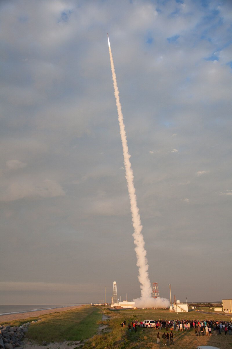 NASA RockOn! Workshop Puts Student Experiments on a Real Rocket Launch