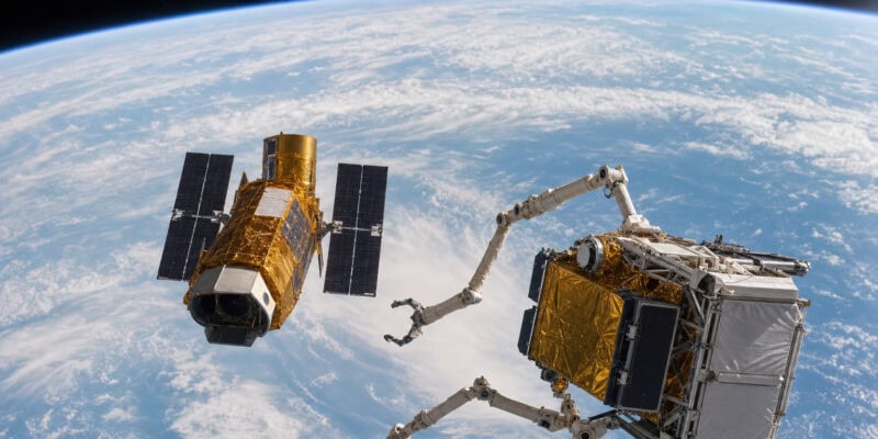 Swift Telescope Is Falling From Orbit — A $30M Robot Is Racing to Catch It