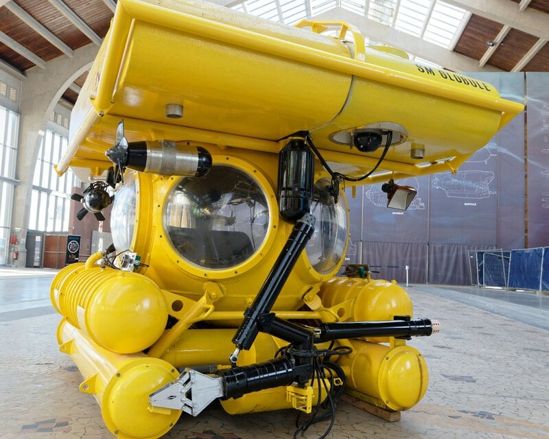 Deep-Sea Pressure Kills at 1,000 Feet — One Man Fished Above It on His Last Day