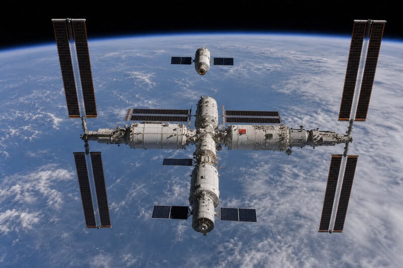 China’s Qingzhou Cargo Spacecraft: Smaller, Cheaper, Built for Tiangong