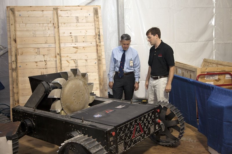 NASA’s Big-Wheeled Wyoming Drone Crawls Into Spaces No Robot Could Reach