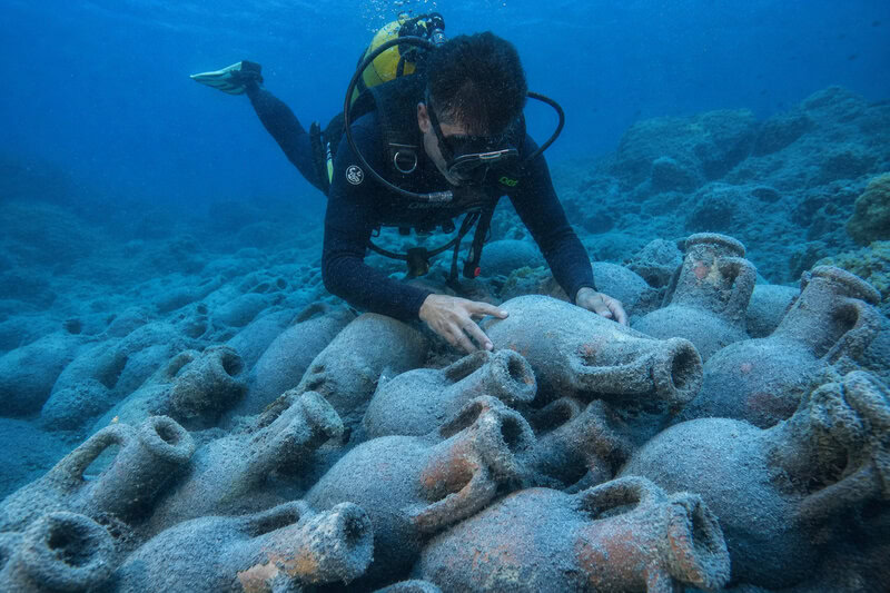 Ancient Shipwreck With 650 Amphorae Found Intact Off Andros After 2,400 Years