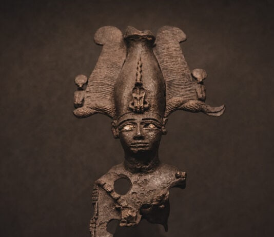Ancient Yemeni Artifacts Keep Surfacing at Auction — Looted or Lost?