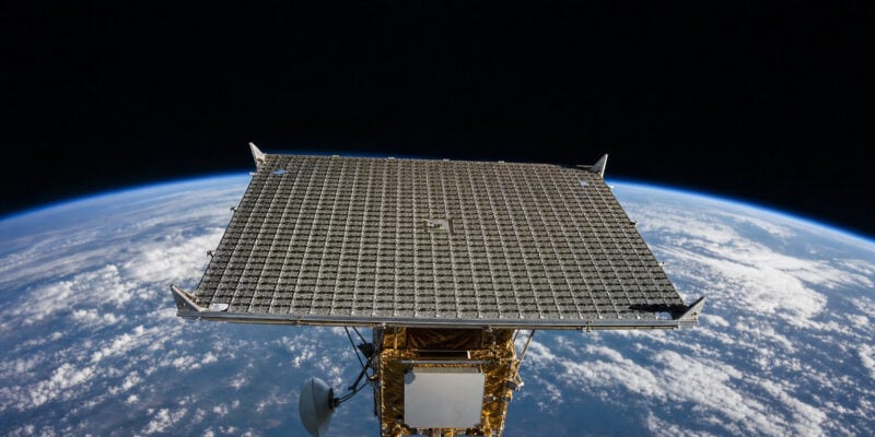 AST SpaceMobile’s BlueBird Called a 4G Phone From Orbit—Here’s How