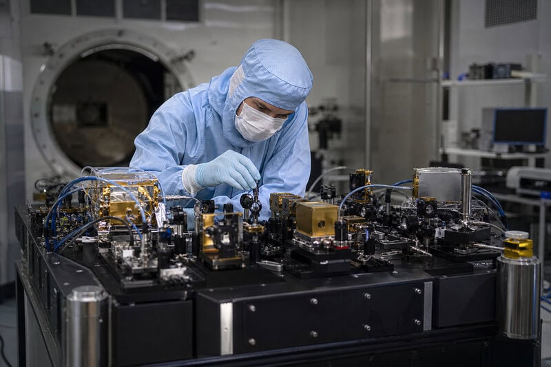 Chip-Scale Lasers Could Finally Run Relativity Tests in Orbit