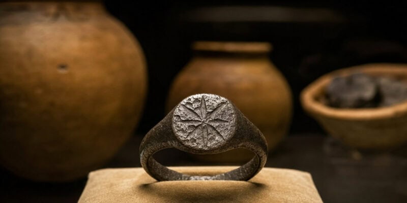 Ancient Greek Elites Wore Meteorite Rings as Status Symbols 3,000 Years Ago