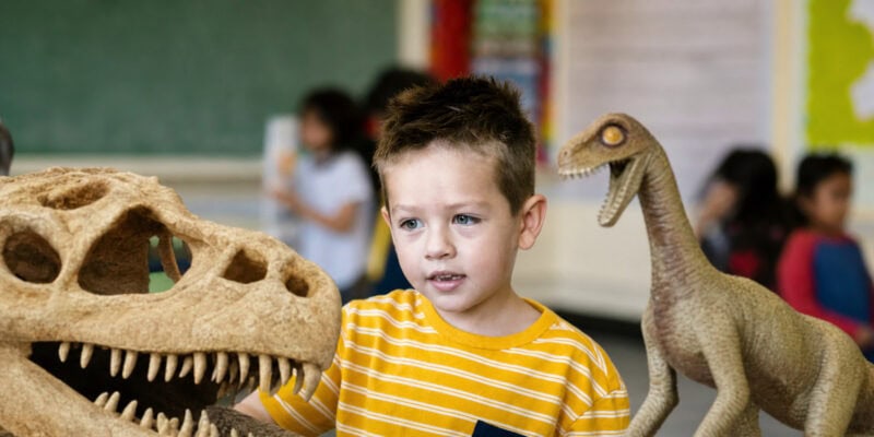 Dinosaur Discovery at Birchwood School Shows Why Fossil Awe Rewires Kids’ Brains