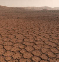 Mars Honeycomb Cracks May Be a Frozen Record of Ancient Wet-Dry Cycles