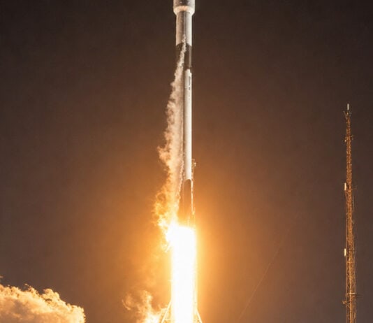 Falcon 9 Reaches Orbit in 9 Minutes: How 24 Starlink Satellites Are Deployed