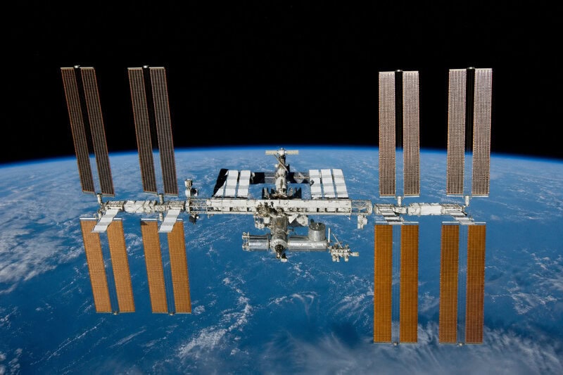 Gravitics Wins NASA Award and Lockheed Deal in One Week — Here’s Why It Matters