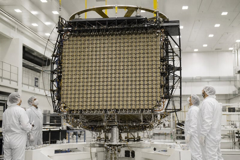 AST SpaceMobile’s BlueBird Called a 4G Phone From Orbit—Here’s How