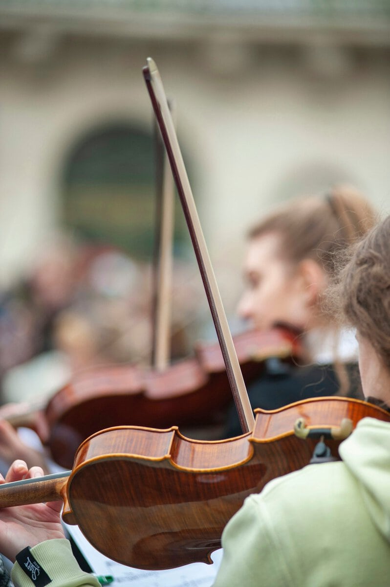 Blind Musicians Learn Strings by Touch — Science Is Now Designing for That