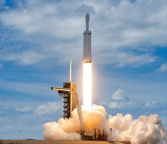 SpaceX Launches 3 Giant BlueBird Satellites to Kill Cellular Dead Zones