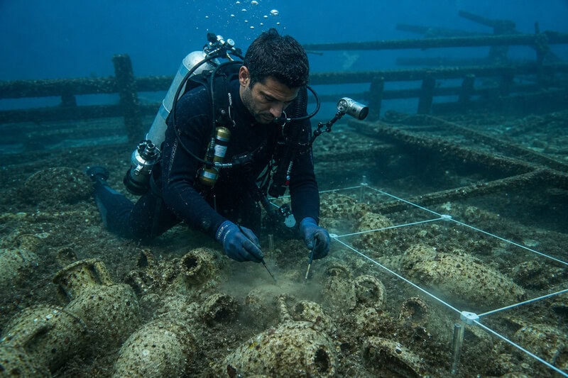 Ancient Shipwreck With 650 Amphorae Found Intact Off Andros After 2,400 Years
